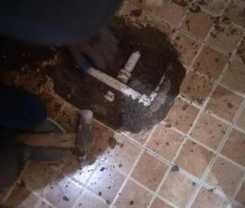 孝昌卫生间漏水维修公司为您分享下卫生间渗水如何处理及注意事项