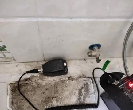 孝昌屋顶漏水维修公司分享下卫生间漏水的危害及解决方法